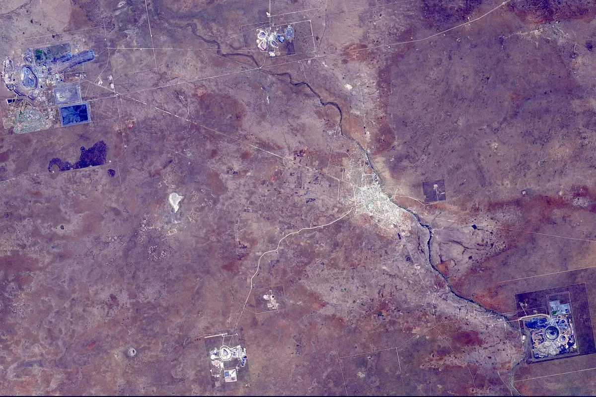 Рудник Орапа на спутниковом снимке ASTER