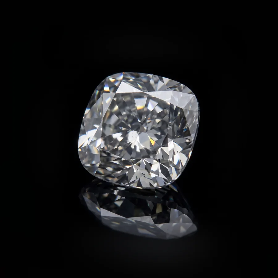Серый бриллиант